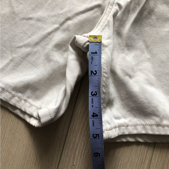 Aritzia Sunday Best Demo Cargo Short in Sandstorm - Picture 12 of 15